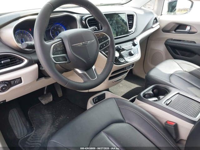 2024 CHRYSLER PACIFICA TOURING L 12