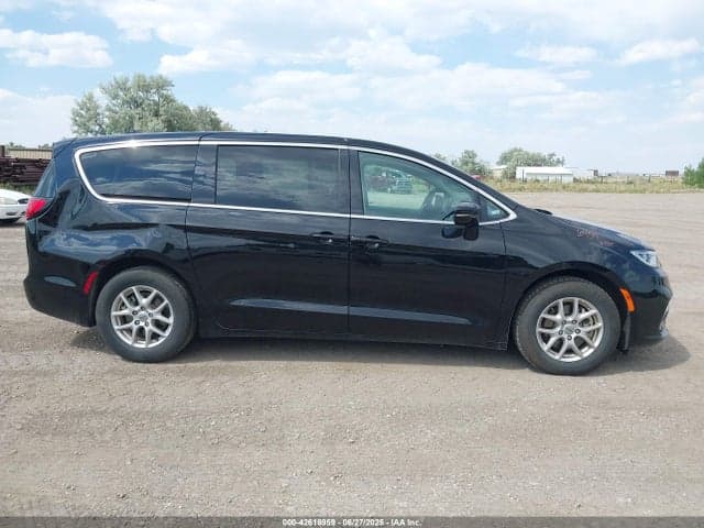 2024 CHRYSLER PACIFICA TOURING L 14