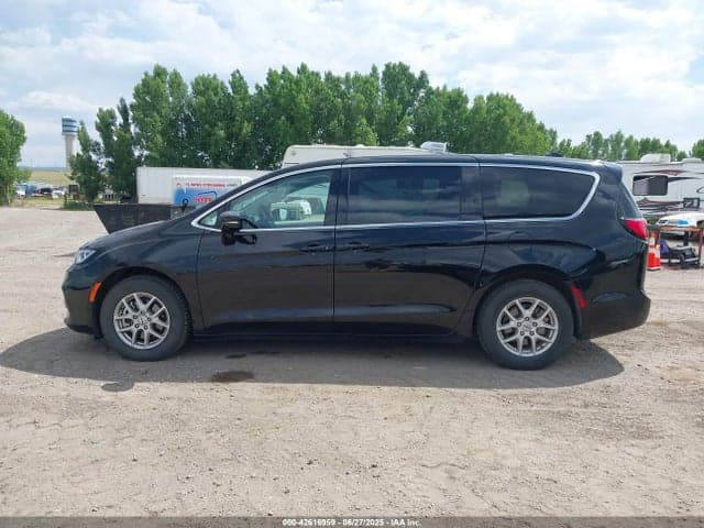 2024 CHRYSLER PACIFICA TOURING L 15