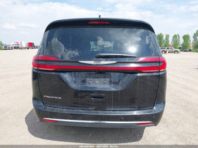 2024 CHRYSLER PACIFICA TOURING L 17