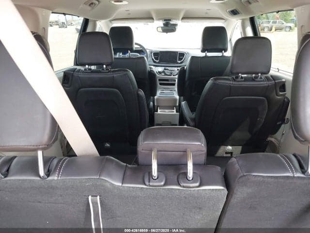 2024 CHRYSLER PACIFICA TOURING L 22