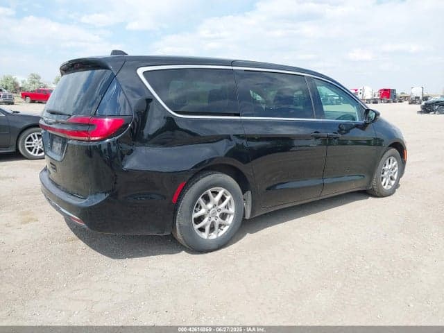 2024 CHRYSLER PACIFICA TOURING L 4