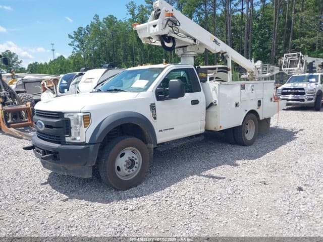 2019 FORD F-550 CHASSIS XL 2