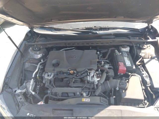 2020 TOYOTA CAMRY SE 10