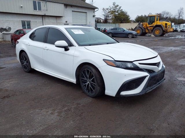 2021 TOYOTA CAMRY SE - 1