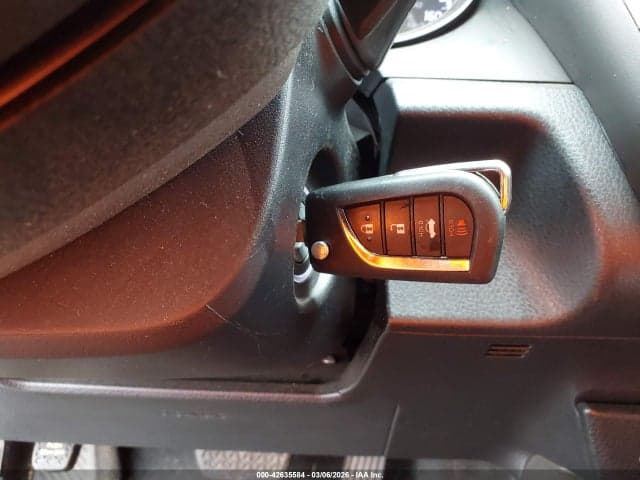 2021 TOYOTA CAMRY SE 11