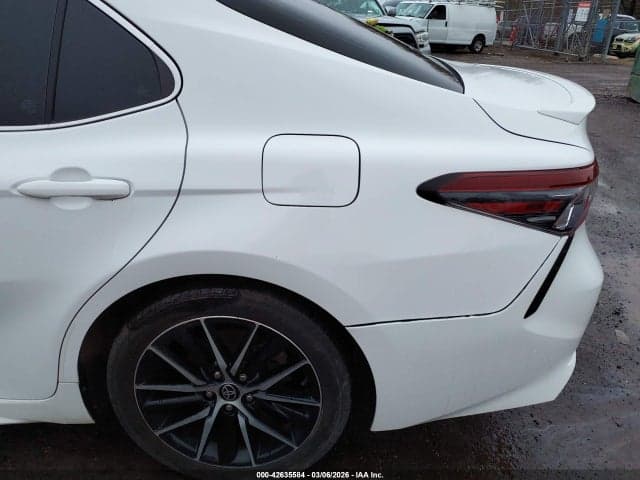 2021 TOYOTA CAMRY SE 6