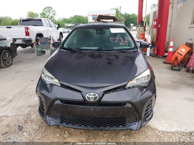 2017 TOYOTA COROLLA SE 11