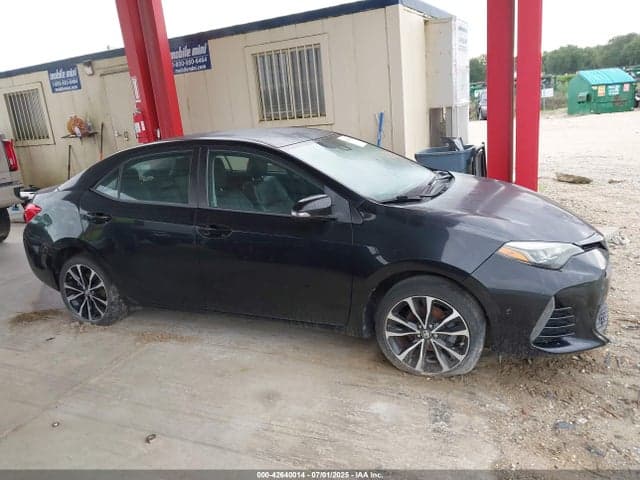 2017 TOYOTA COROLLA SE 12