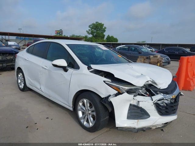 2019 CHEVROLET CRUZE LT 1