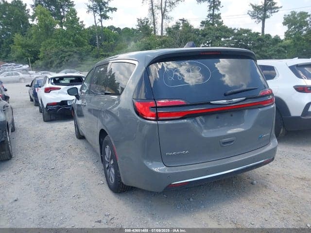 2023 CHRYSLER PACIFICA HYBRID TOURING L 3
