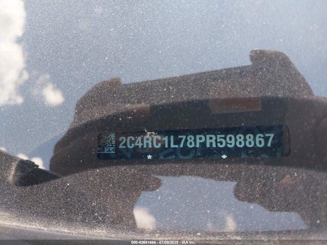 2023 CHRYSLER PACIFICA HYBRID TOURING L 9