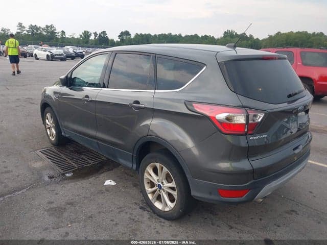 2017 FORD ESCAPE SE 3