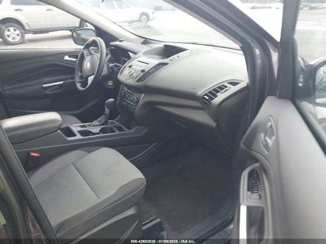 2017 FORD ESCAPE SE 5