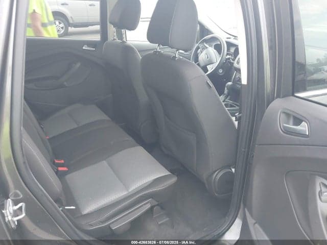 2017 FORD ESCAPE SE 8