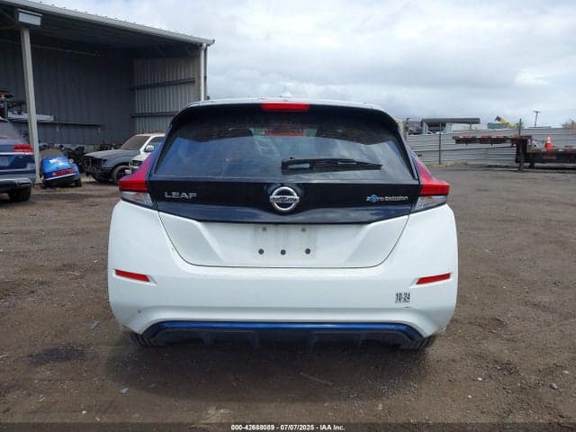 2018 NISSAN LEAF S 16
