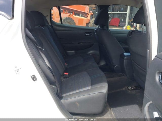 2018 NISSAN LEAF S 8