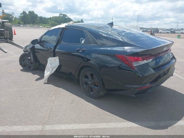 2022 HYUNDAI ELANTRA SEL 3
