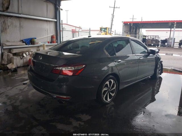 2017 HONDA ACCORD EX-L 4