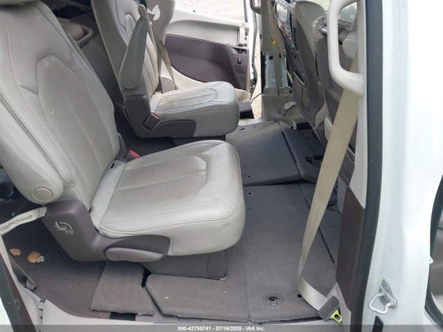 2020 CHRYSLER PACIFICA TOURING L PLUS 8