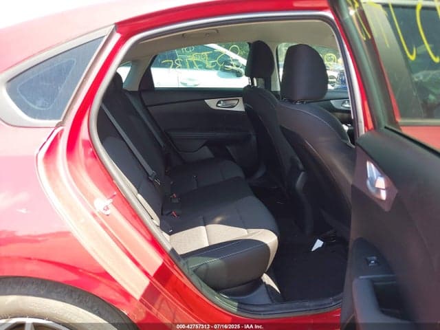 2023 KIA FORTE LXS 8