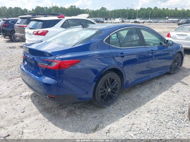 2025 TOYOTA CAMRY XLE 4
