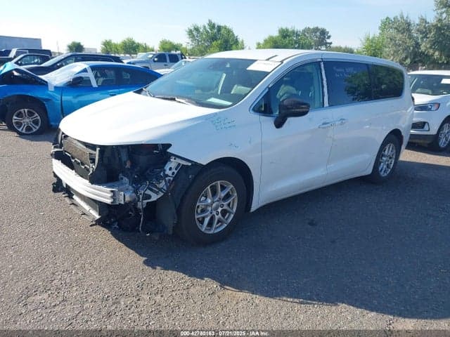2024 CHRYSLER PACIFICA TOURING L 2