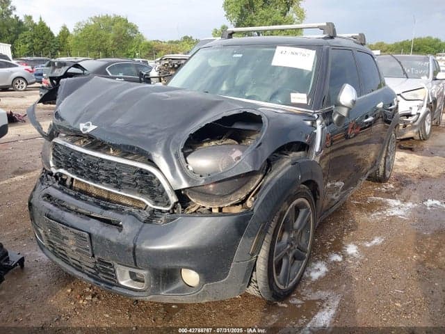 2013 MINI COUNTRYMAN COOPER 2