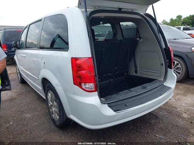 2017 DODGE GRAND CARAVAN SE 3