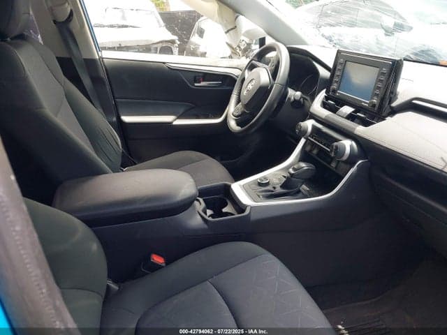 2020 TOYOTA RAV4 HYBRID XLE 5