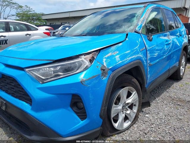 2020 TOYOTA RAV4 HYBRID XLE 6