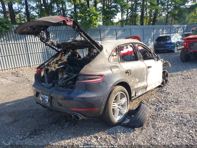 2015 PORSCHE MACAN S 4