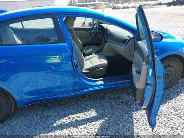 2017 HYUNDAI ELANTRA SE 5