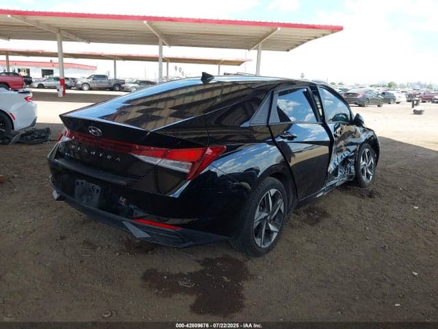 2023 HYUNDAI ELANTRA SEL 4