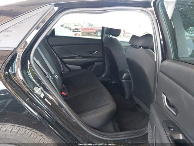 2023 HYUNDAI ELANTRA SEL 8