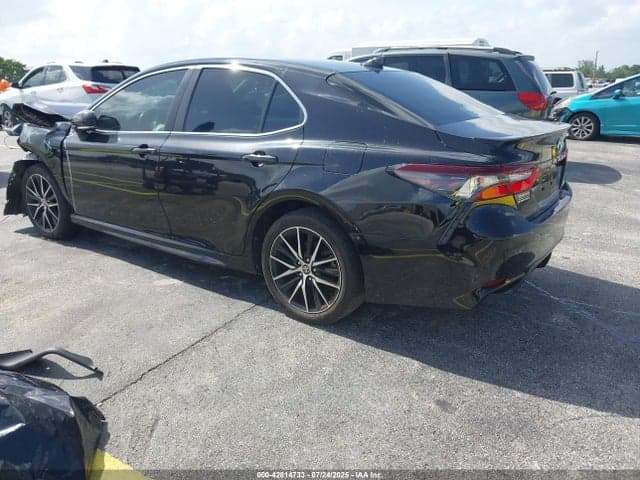 2023 TOYOTA CAMRY SE 3