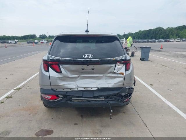 2024 HYUNDAI TUCSON SE 17
