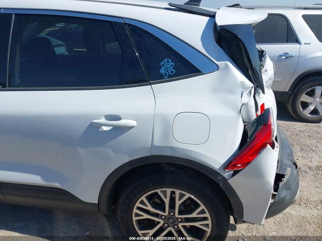 2022 FORD ESCAPE SEL 19