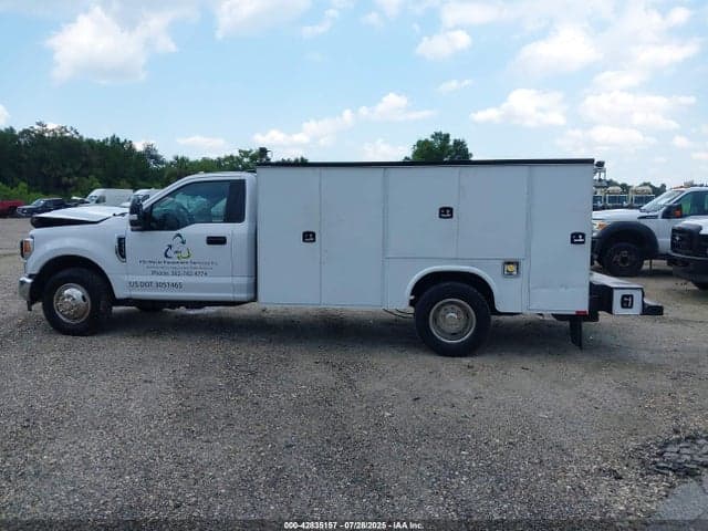 2020 FORD F-350 CHASSIS XL 14