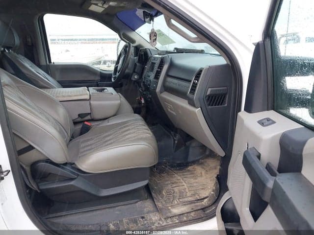 2020 FORD F-350 CHASSIS XL 5