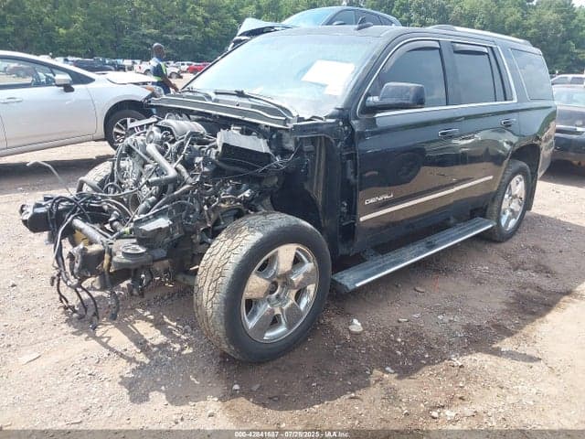 2017 GMC YUKON DENALI 2