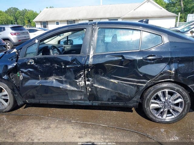2024 NISSAN VERSA 1.6 SV 14