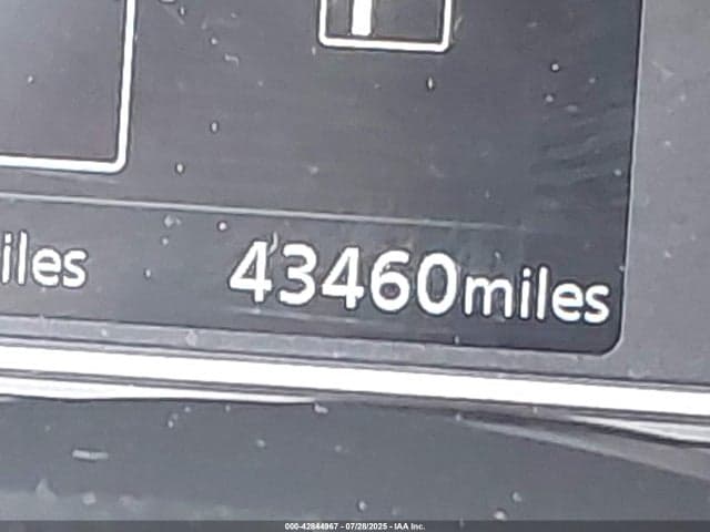 2024 NISSAN VERSA 1.6 SV 15