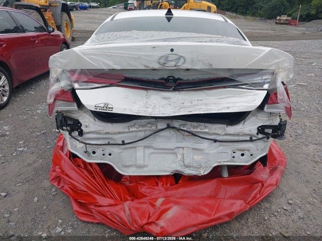 2024 HYUNDAI ELANTRA SEL 6