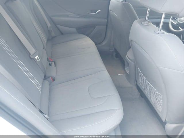 2024 HYUNDAI ELANTRA SEL 8