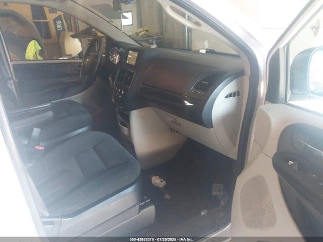 2017 DODGE GRAND CARAVAN SE 5