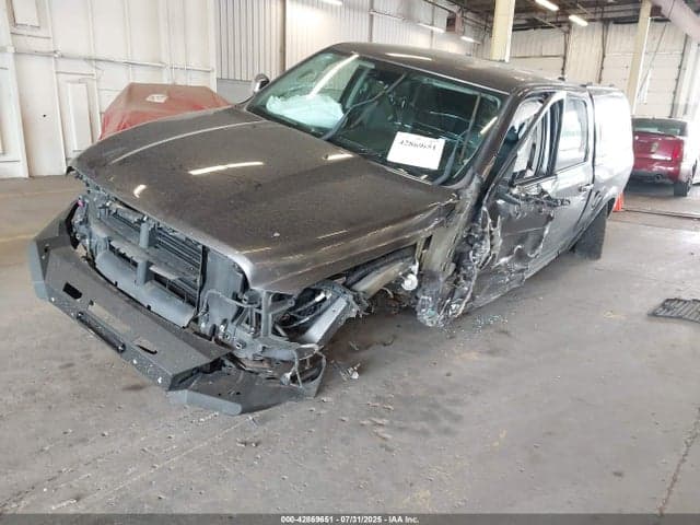 2017 RAM 1500 LARAMIE 4X4 5'7 BOX 2
