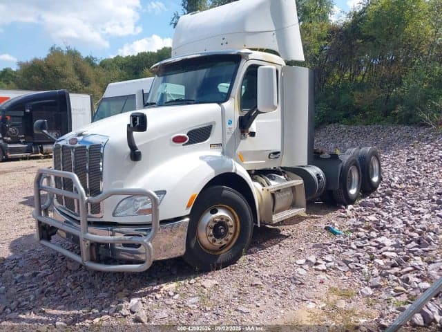 2017 PETERBILT 579 2