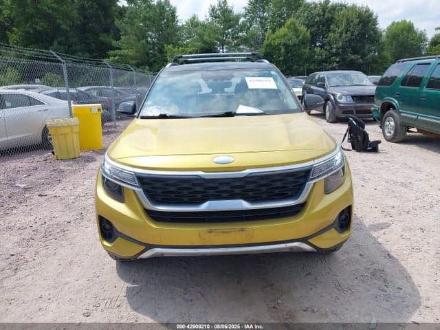2021 KIA SELTOS S 13