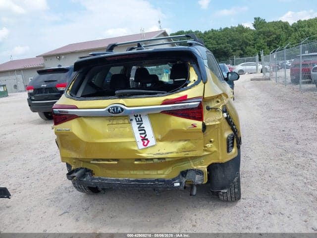2021 KIA SELTOS S 17
